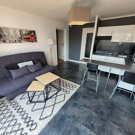 Apartment T2 Avec Balcon Sud - Et Centre-ville Proches - Fr-1-674-47 Berck